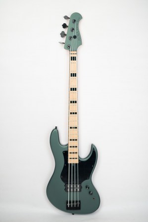 basgitara wild cat bass